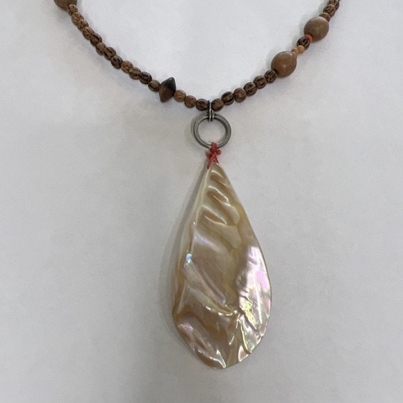Peyote Bird Necklace Free Spirit Oyster Pearl Tear Drop Wood Like Beads Sundance - Picture 2 of 6